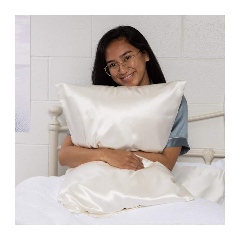 Splash Happy Silk Pillowcase - White